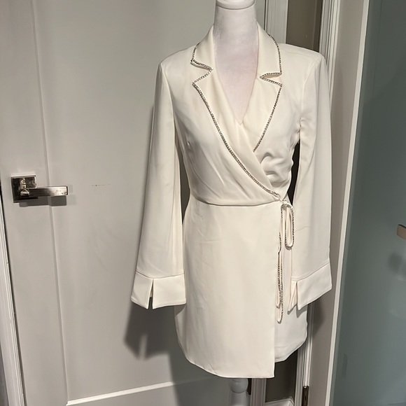 Cinq à Sept Revolve Barette Crystal-Trim Blazer Dress size 2 - Picture 6 of 10